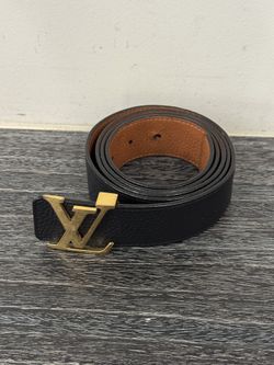 Louis Vuitton M9151 Initiales Reversible Leather Belt 