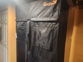 2'x4' GORILLA GROW TENT AND Kind LED Light