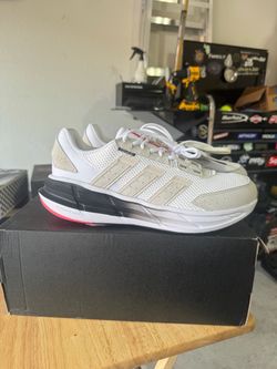 NEW Adidas AstraStar Running Shoes - Men’s Size 10 - White/Black - Brand New w/ Tags & OG Box