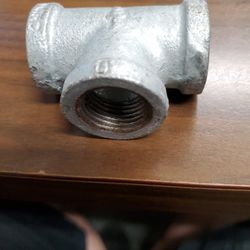 Mueller NSF Galvanised Tee 1/2" pn 510 603HC