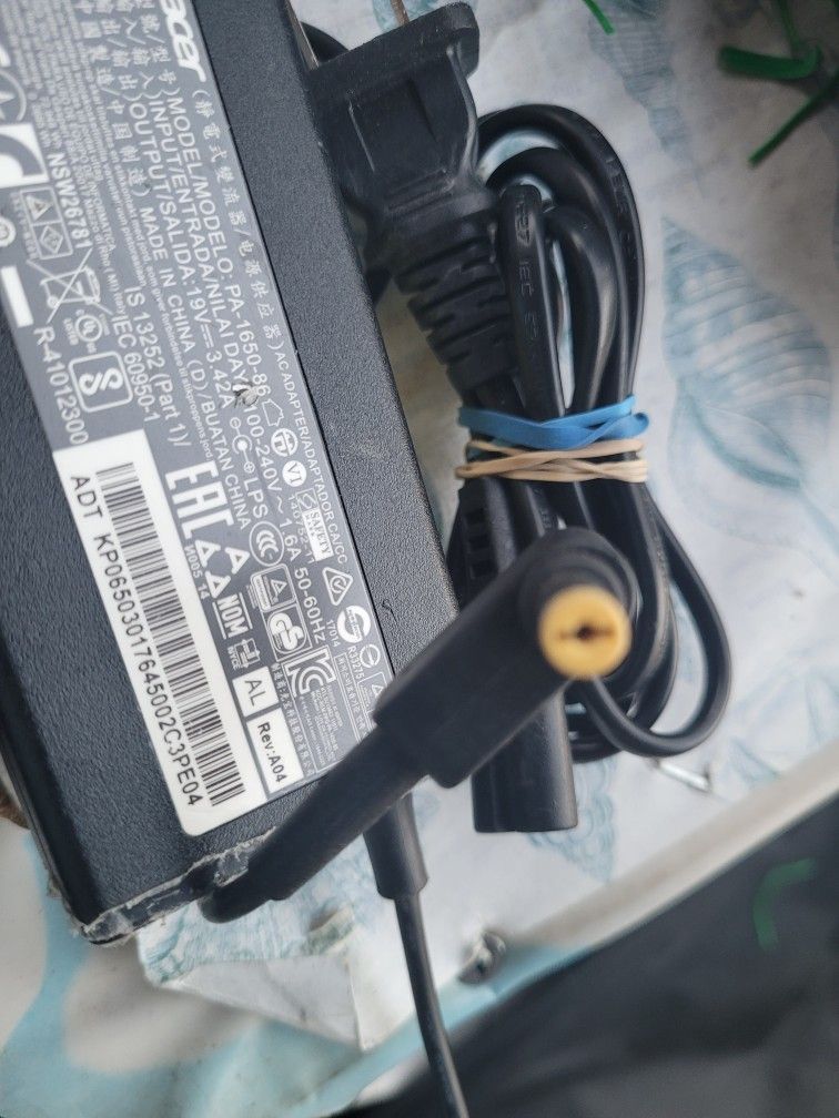 ACER LAPTOP CHARGER 19 V 3.42 A