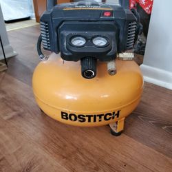 Air Compressor And 2 Finish Nail Gun