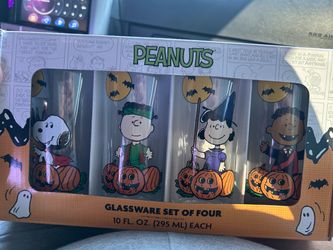 Peanuts cups