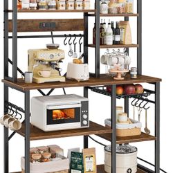 Kitchen Bakers Rack With Power Outlet