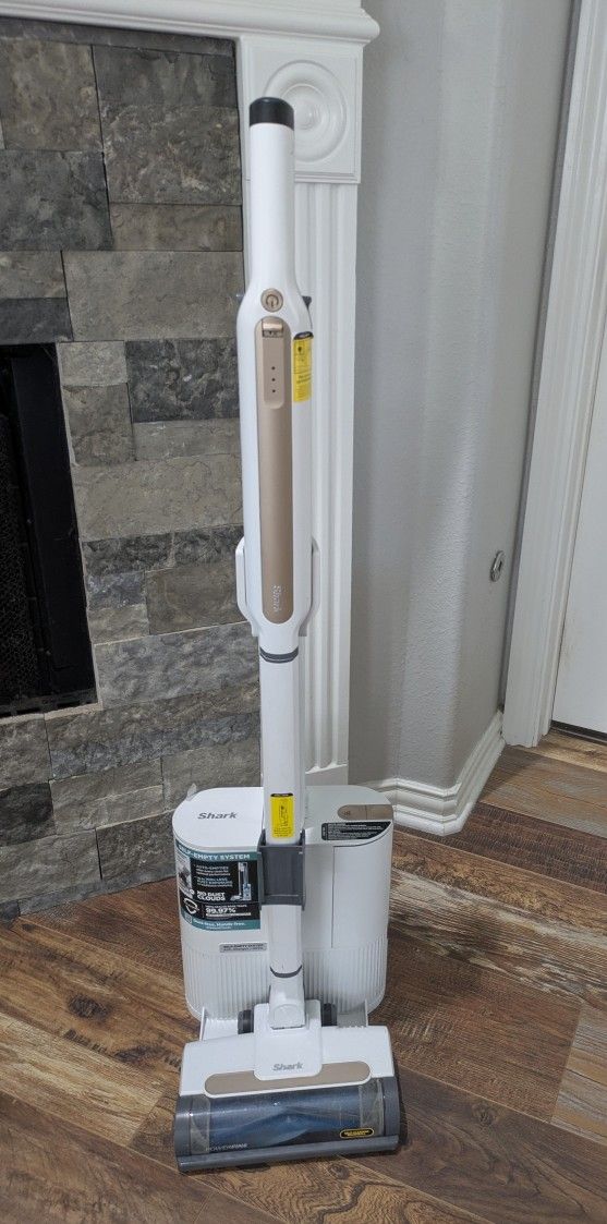 Shark Cordless Vacuum WS642AE