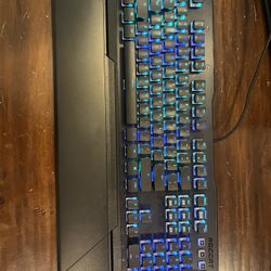 Roccat Vulcan AIMO 121