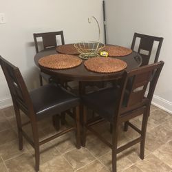 Kitchen Table And 4 Chairs For Sale
