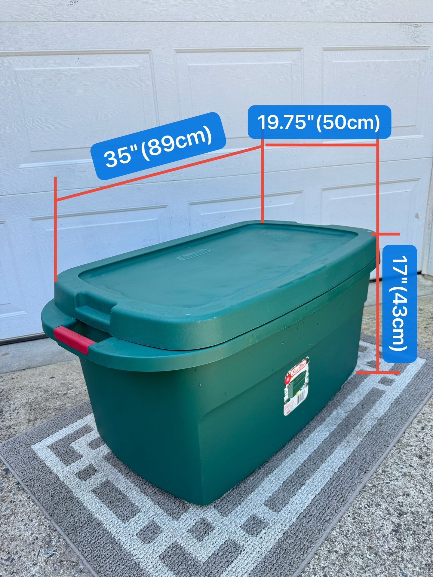 30 Gal Sterilite well-known brand storage bin