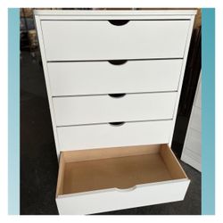 5 drawers dresser / Five drawers dresser