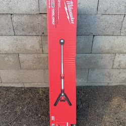 New Milwaukee M12 Rocket Light 