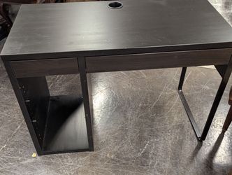 Black Modern Desk