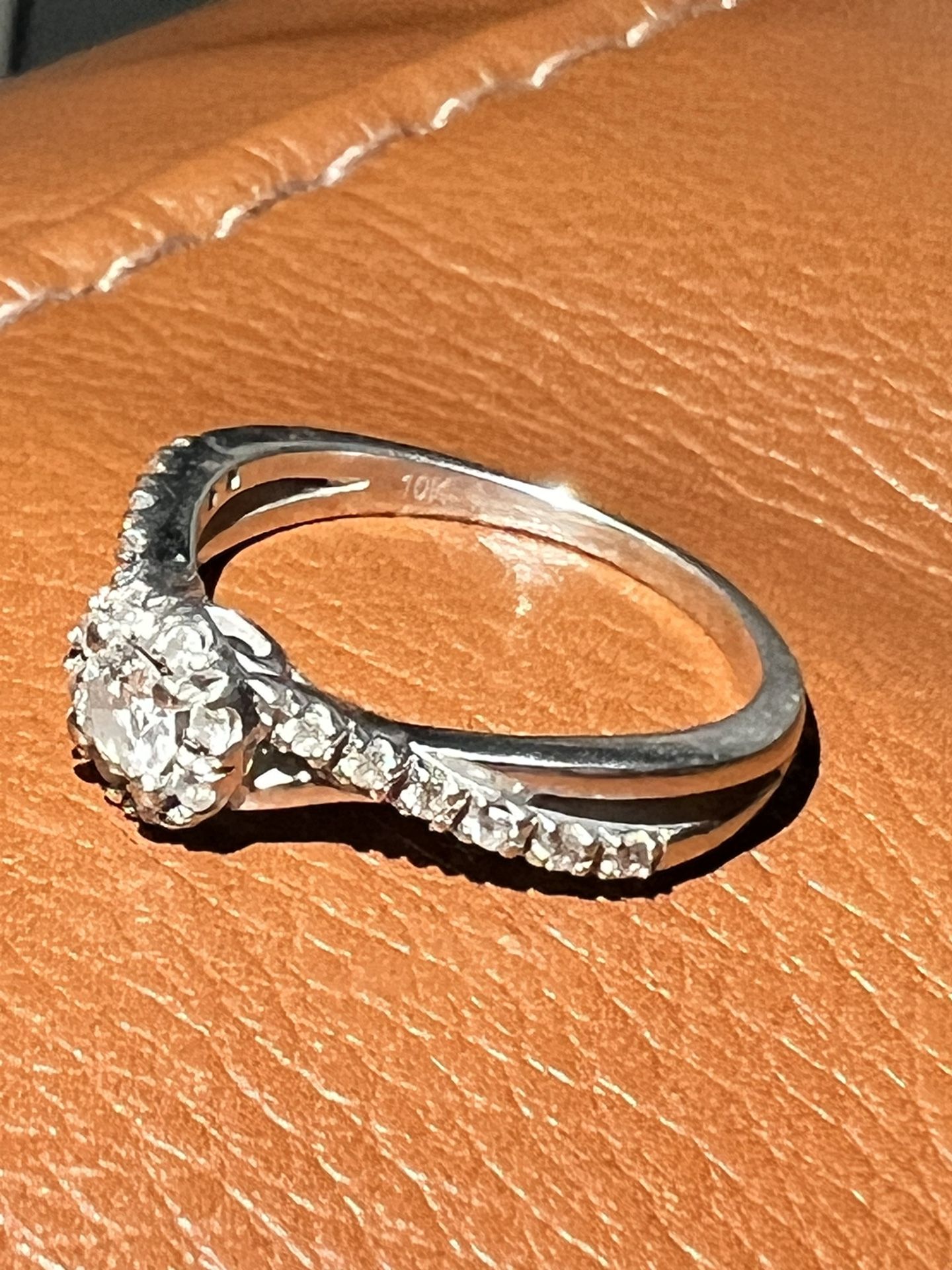 10 karat gold diamond engagement ring. for Sale in Owosso, MI OfferUp