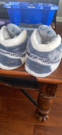slippers