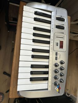 Oxygen 8 Midi Keyboard