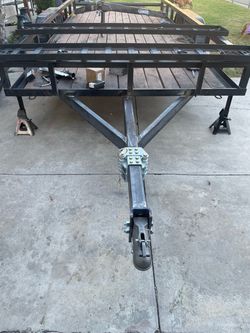 Trailer coupler and tongue