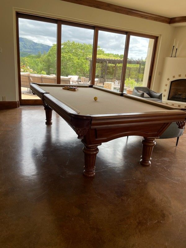 Pool 🎱 Table  Full Size 