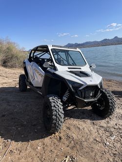 4 Seat RZR Pro XP Cage And Windshield