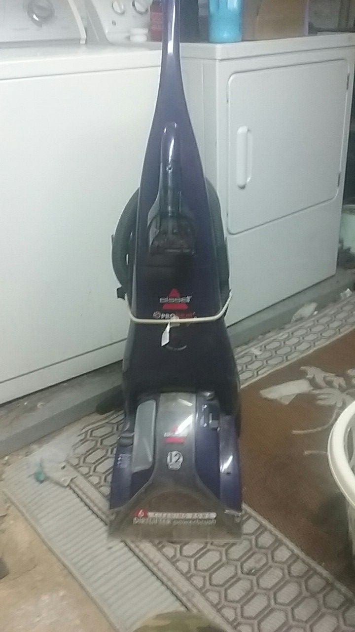 Bissell Pro Heat carpet shampooer