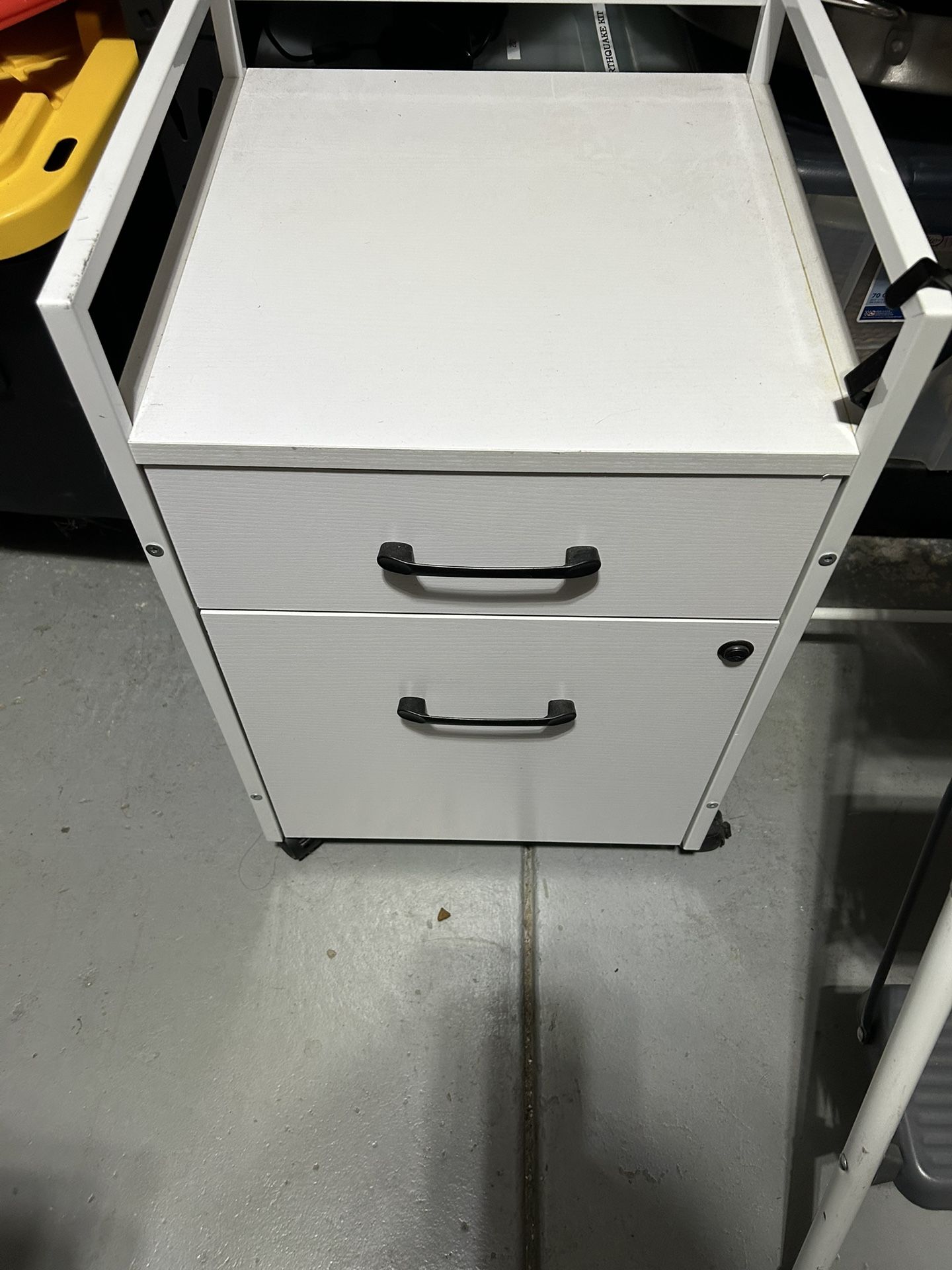 File Cabinet With Key