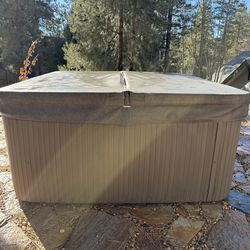 LifeSmart - LS600DX 7- Person Jacuzzi - Grey