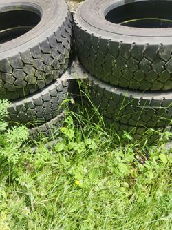 245/70R19.5 Goodyear radio