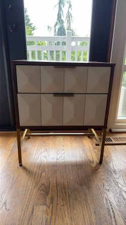 Night stand / end table