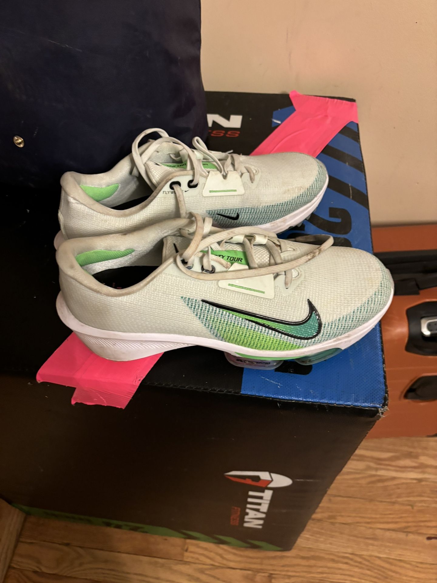 Men’s Nike Infinity Tour 2 golf shoes