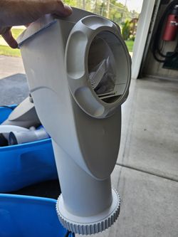 Skimmer W/ Pump & Filters