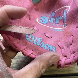 Wilson girls glove size 10 kids  