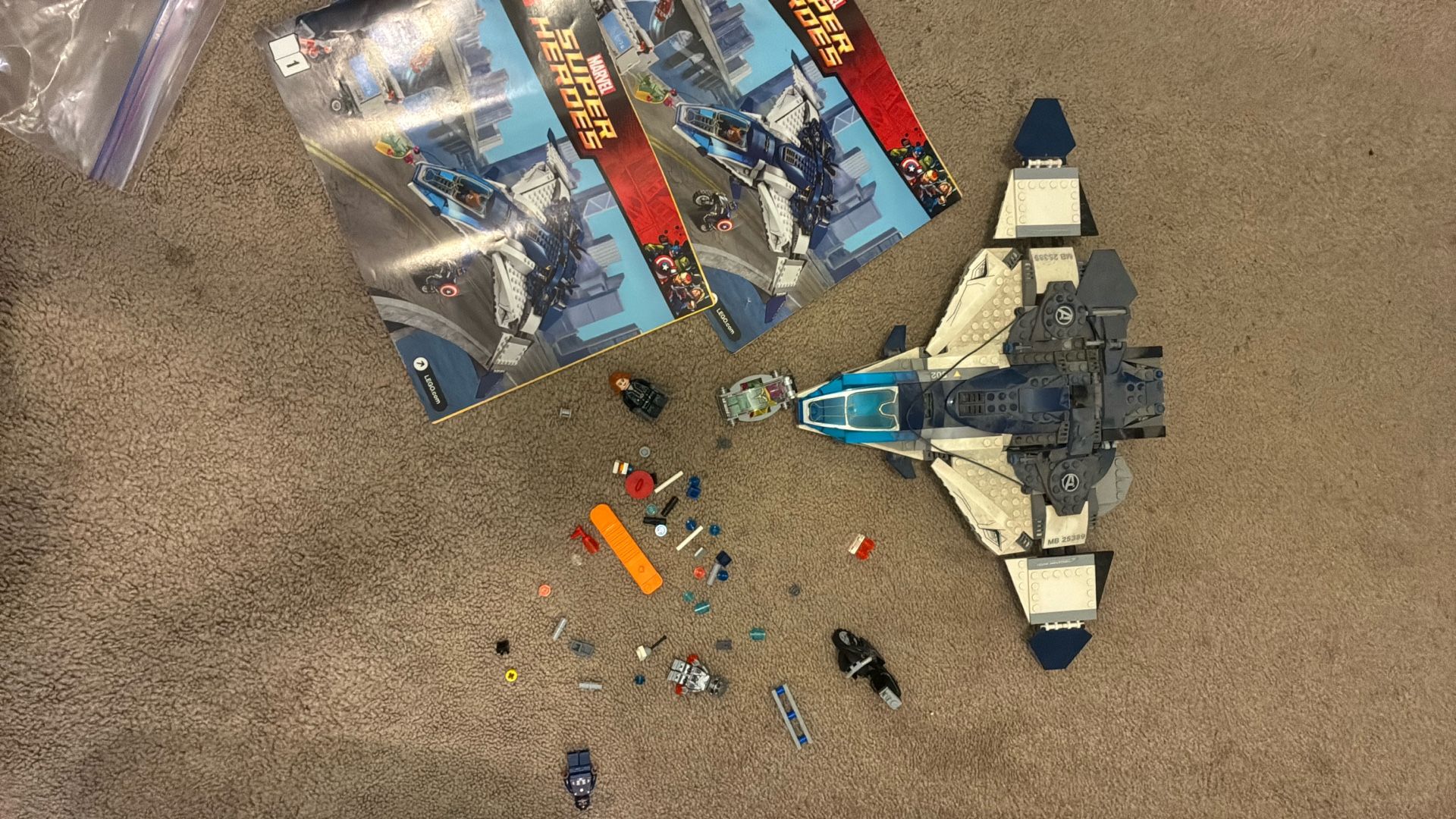 76032 Quinjet Chase Set