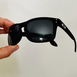 Oakley XL Holbrook Sunglasses New