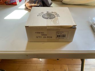 Top Knobs 25count NEW- open box