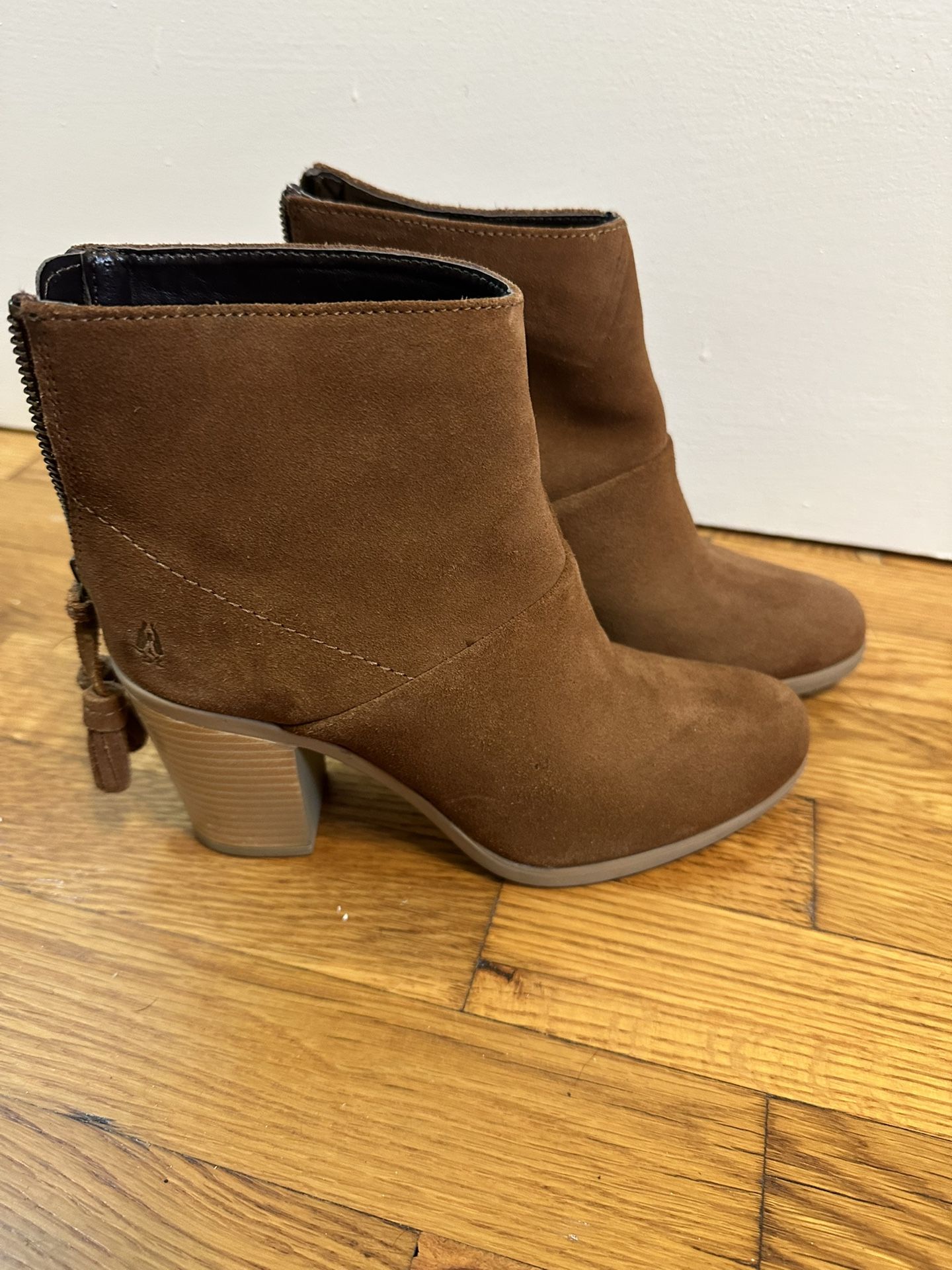 Hush Puppies Women Boot Size 6