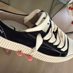 RHUN SNEAKERS SIZE 44 - BRAND NEW NEVER WORN