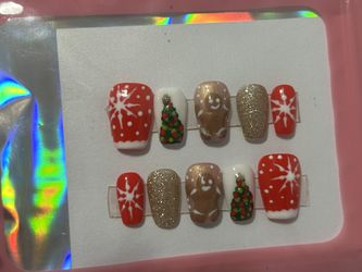Traditional Christmas Medium Press Ons