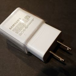 Original Samsung Wall Charger for phone and tablet. Fast Charger. 9V 1.67A 5V 2A. Excellent condition.