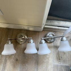 Bathroom Light Fixtures