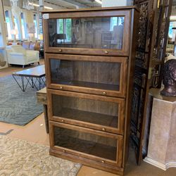 4 Compartment Lift Door Cabinet