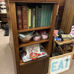 Vintage Bookshelf or Display Shelf w/ Cabinet