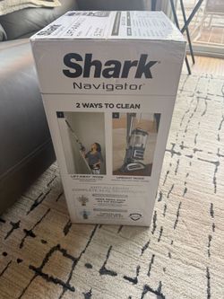 Shark Navigator Lift-Away DLX