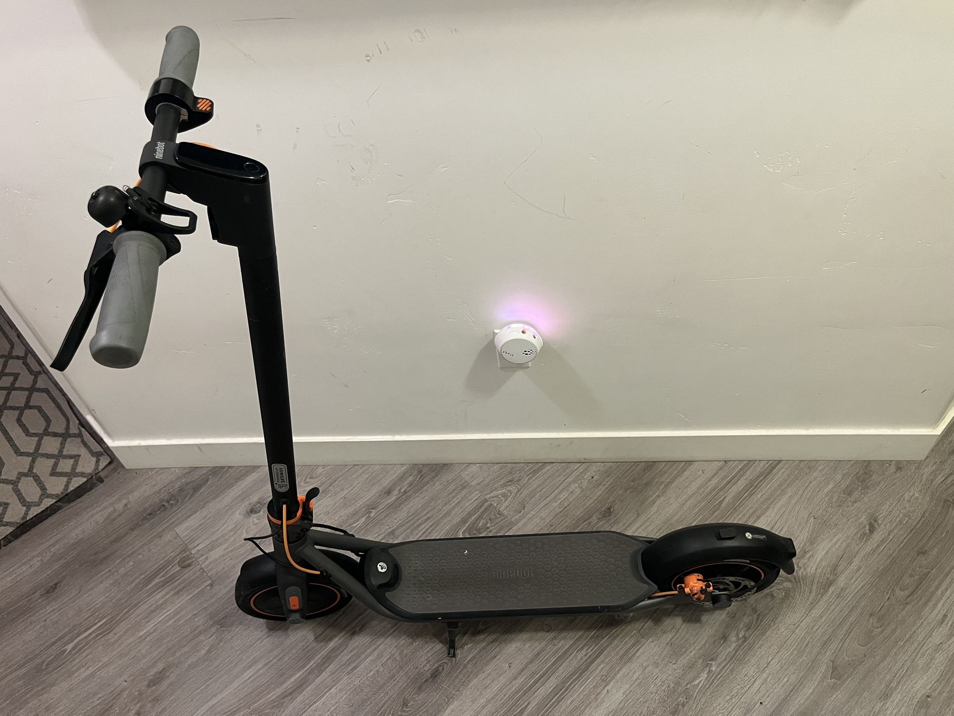 Segway Ninebot Scooter 