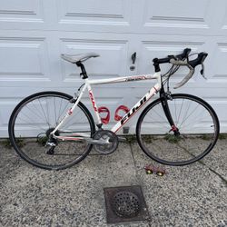 54cm Fuji Newest 1 aluminum road bike
