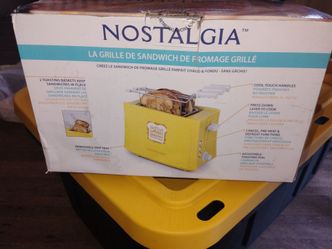 GriLLed cheese sandwich toaster