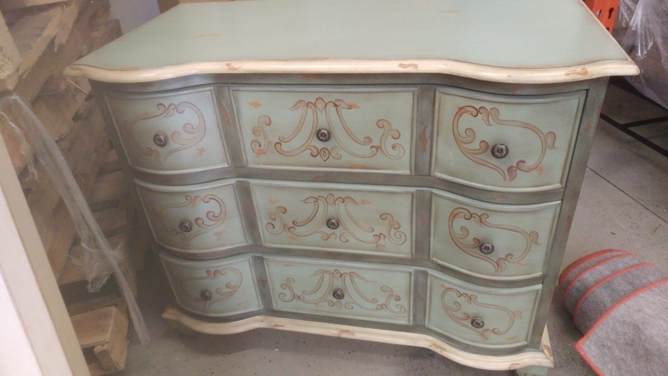 3 drawer console