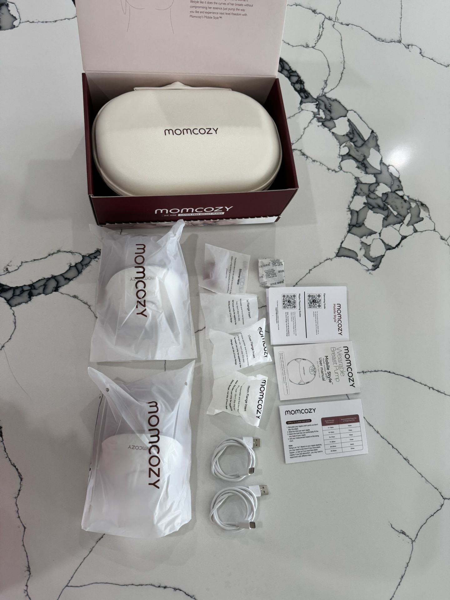Momcozy Mobile Styleâ„¢ Hands-free Slim Breast Pump | M6