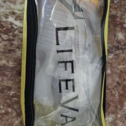 Choking device with 2 face attachments for adult n child