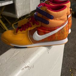 Aerofit Women’s Nikes