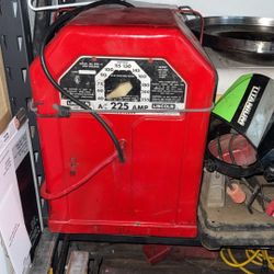 Lincoln Welder With Extras 