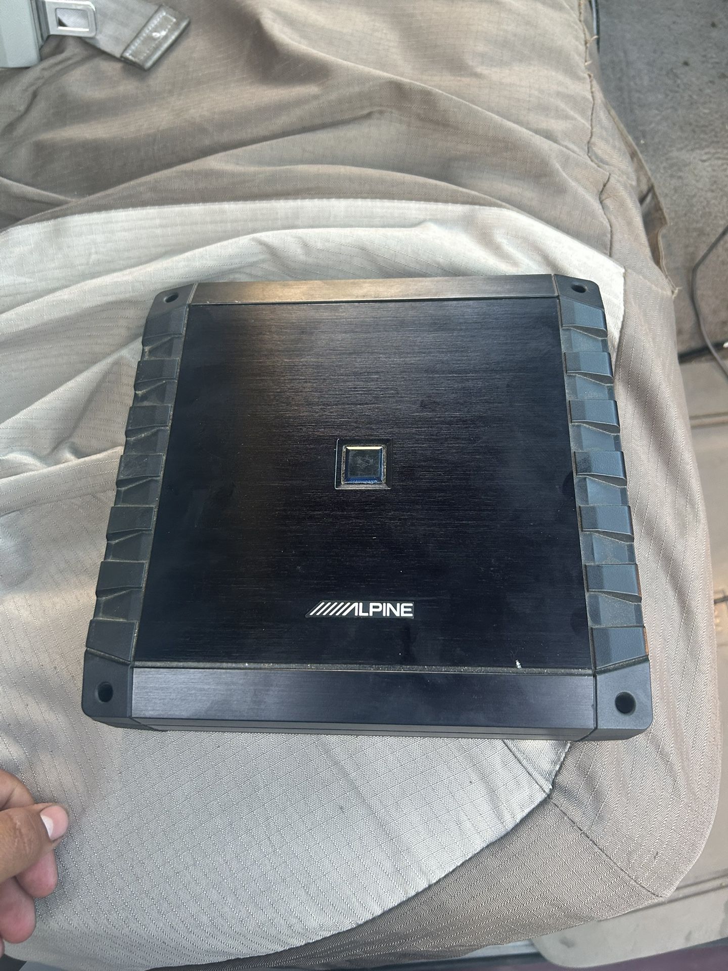 Alphine Amp