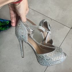Sparkle Heels Size 6